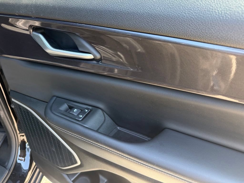 Used 2021 Jeep Grand Cherokee L Laredo AWD/4WD image 39
