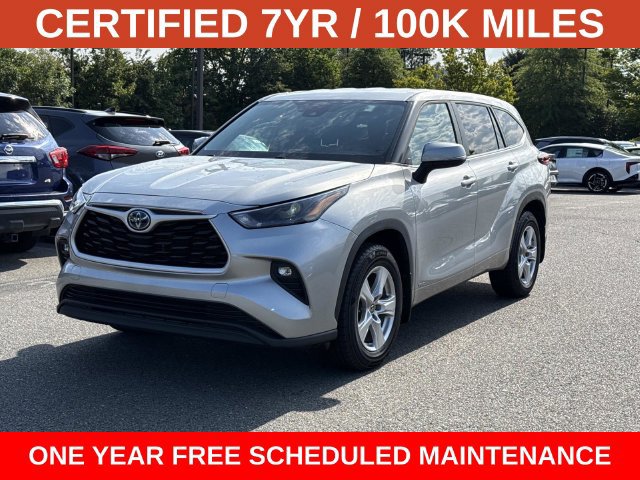 Used 2024 Toyota Highlander LE AWD/4WD image 5