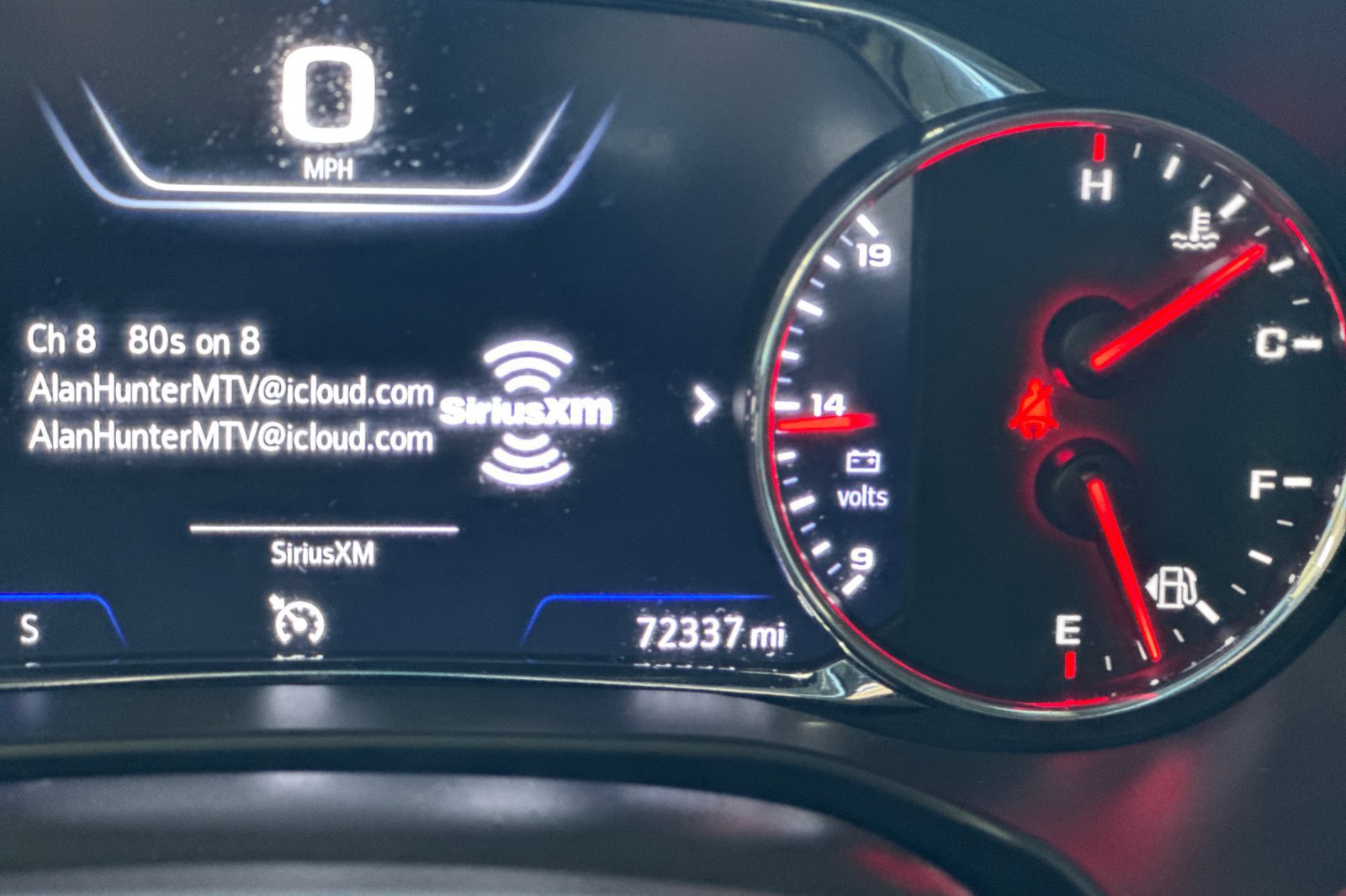 Used 2022 GMC Acadia SLT w/ Elevation Edition FWD image 26