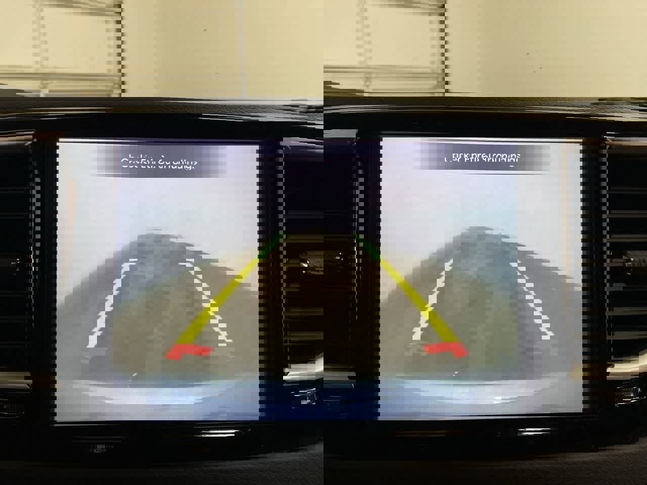 Used 2024 Chrysler Pacifica Touring-L image 25