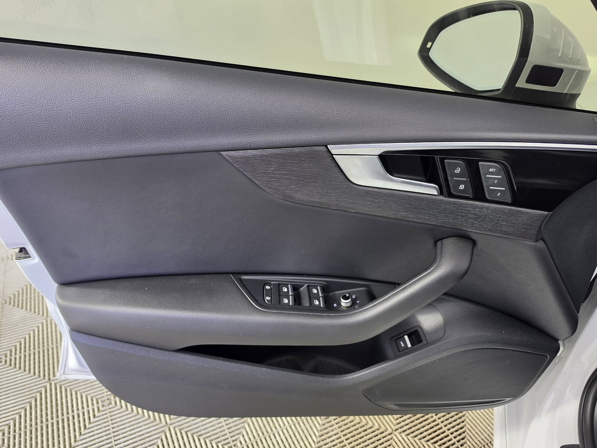 Used 2021 Audi A4 2.0T Premium w/ Convenience Package AWD/4WD image 17