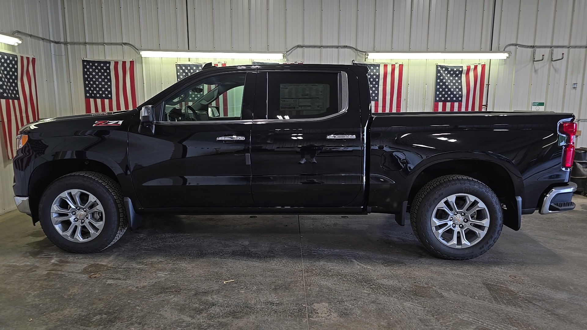 New 2026 Chevrolet Silverado 1500 LTZ w/ LTZ Premium Package image 3