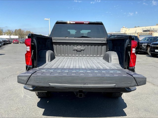 New 2026 Chevrolet Silverado 1500 Custom Trail Boss AWD/4WD image 17
