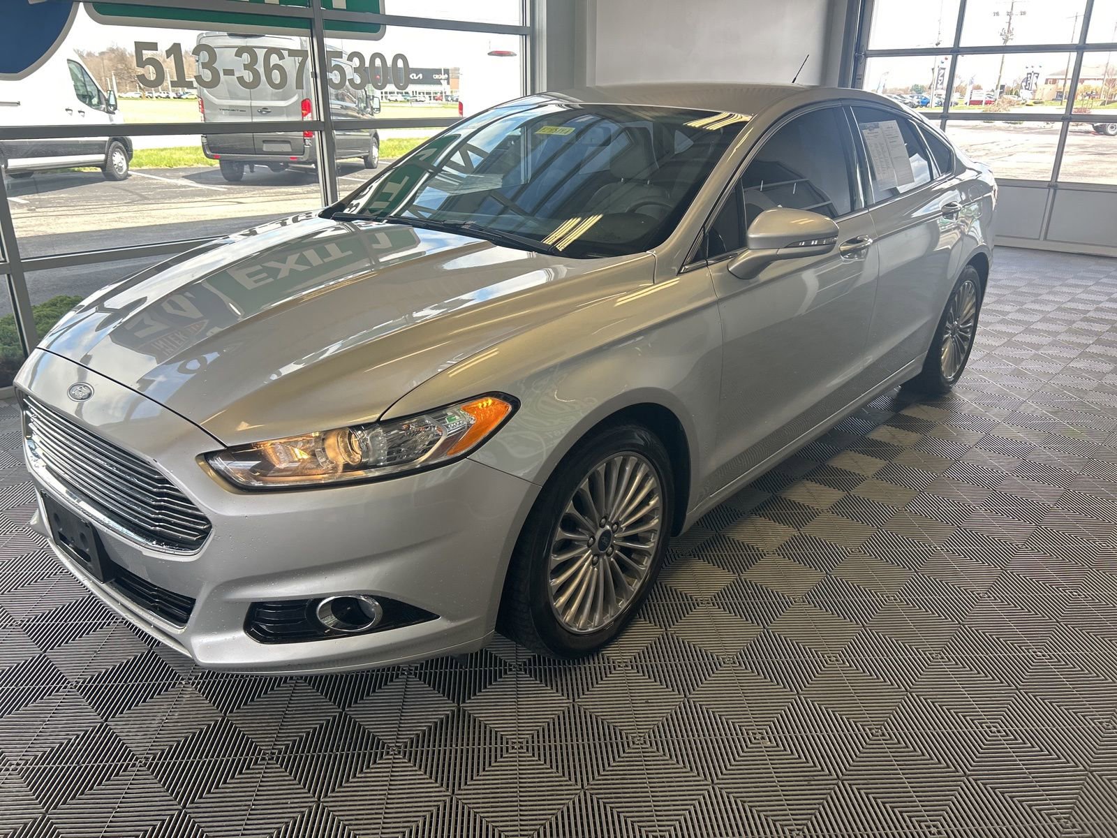 Used 2015 Ford Fusion Titanium image 3