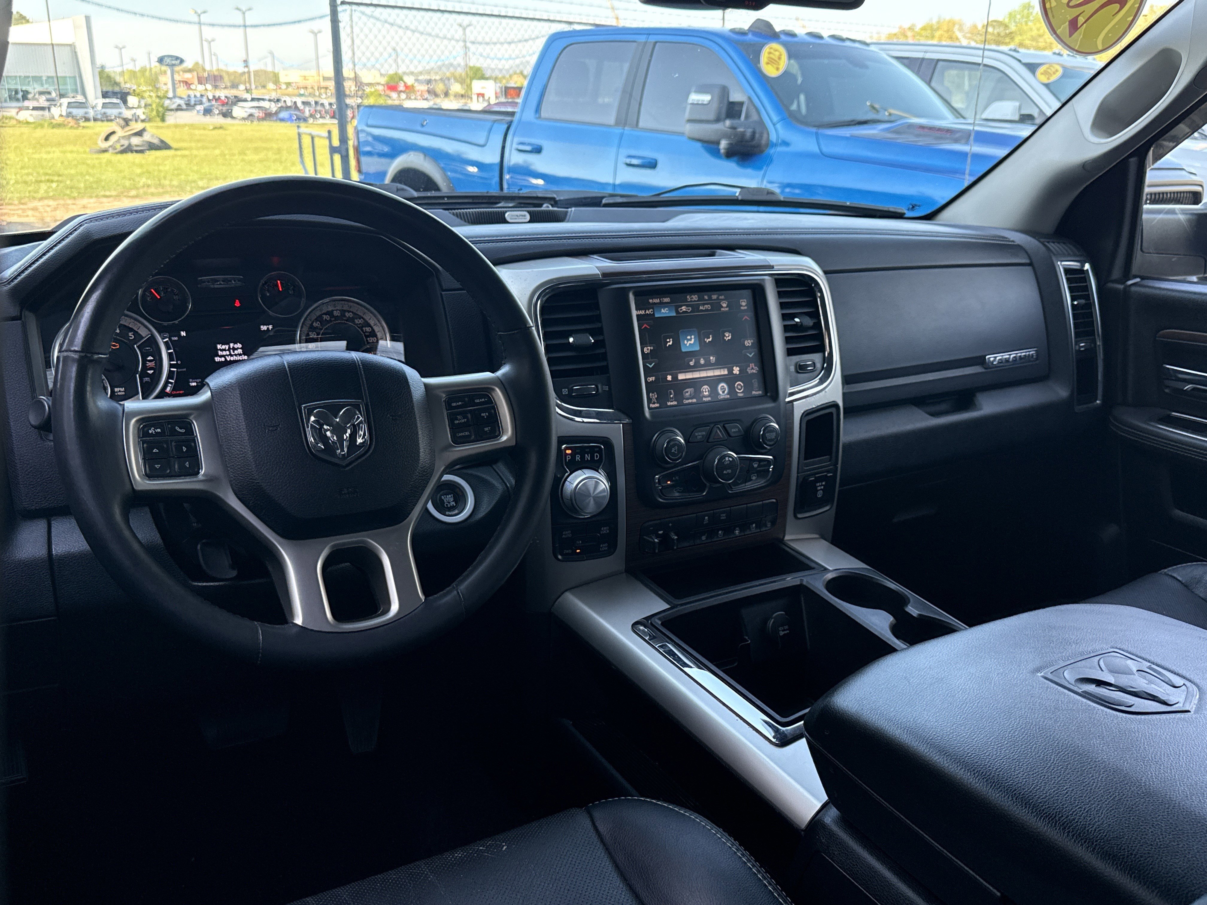 Used 2015 RAM 1500 Laramie w/ Convenience Group AWD/4WD image 22