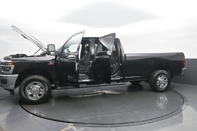 New 2026 RAM 3500 Tradesman AWD/4WD image 55