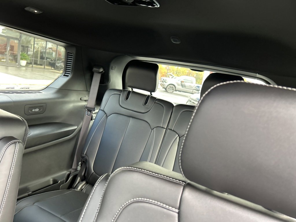 New 2025 Jeep Grand Cherokee L Limited image 23