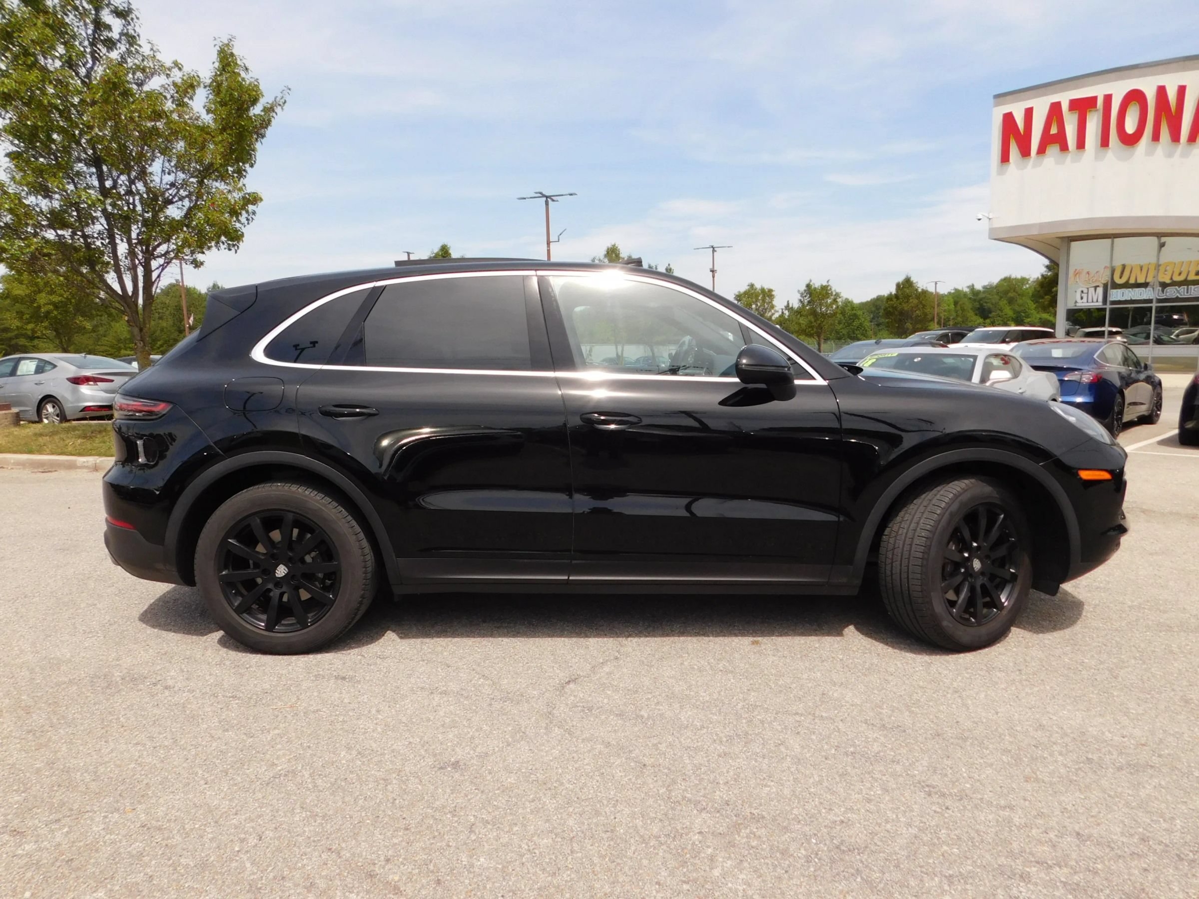 Used 2020 Porsche Cayenne AWD/4WD image 4