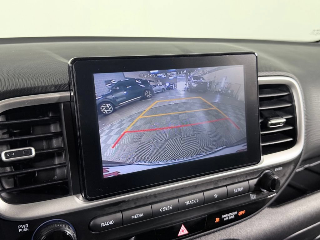 Used 2022 Hyundai Venue SE FWD image 15