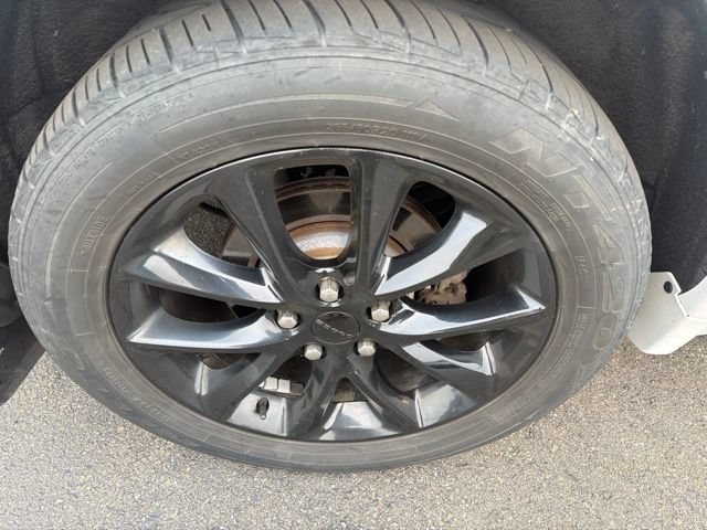 Used 2018 Dodge Durango R/T w/ Technology Group AWD/4WD image 11