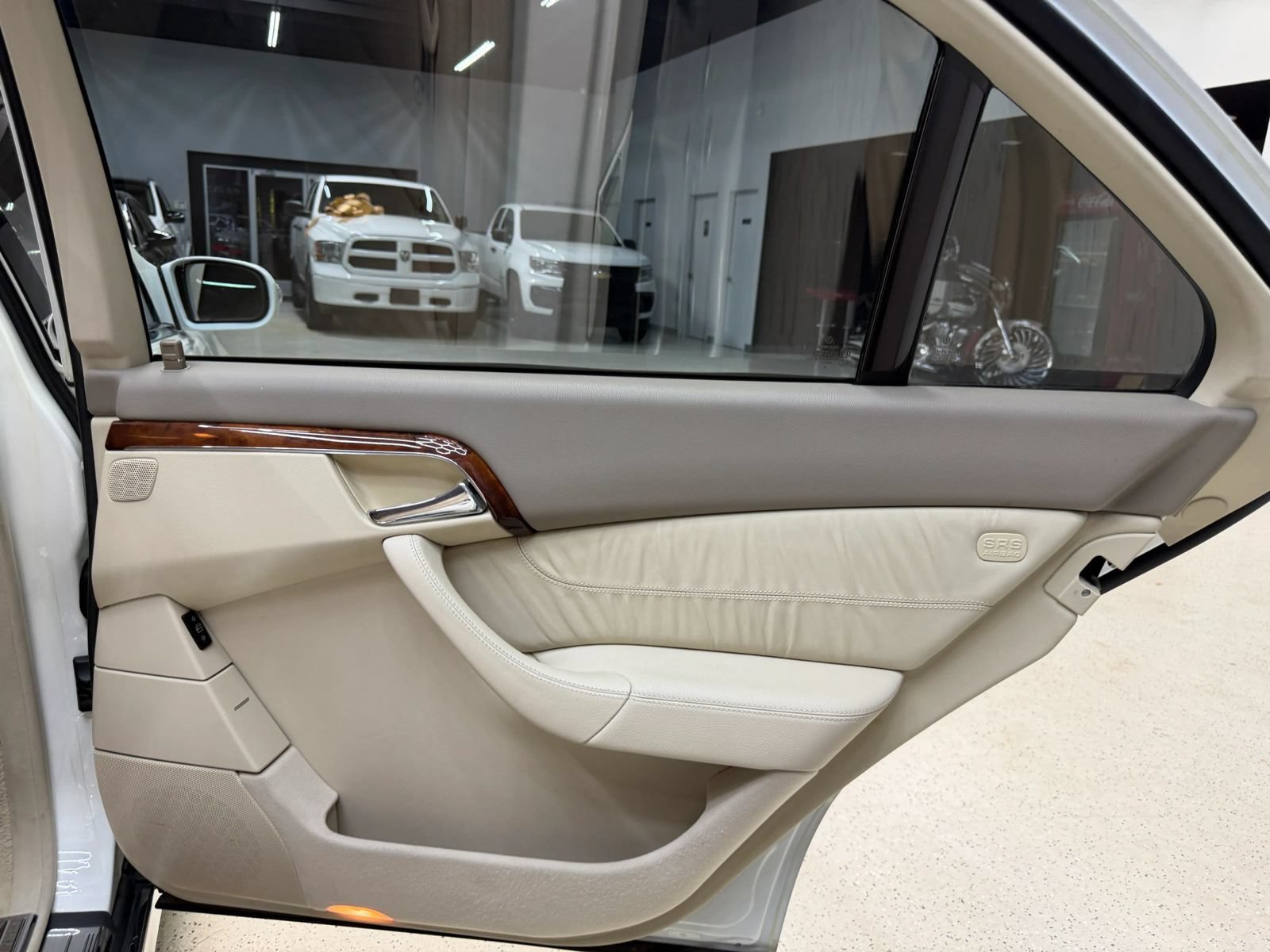 Used 2006 Mercedes-Benz S 500 image 35