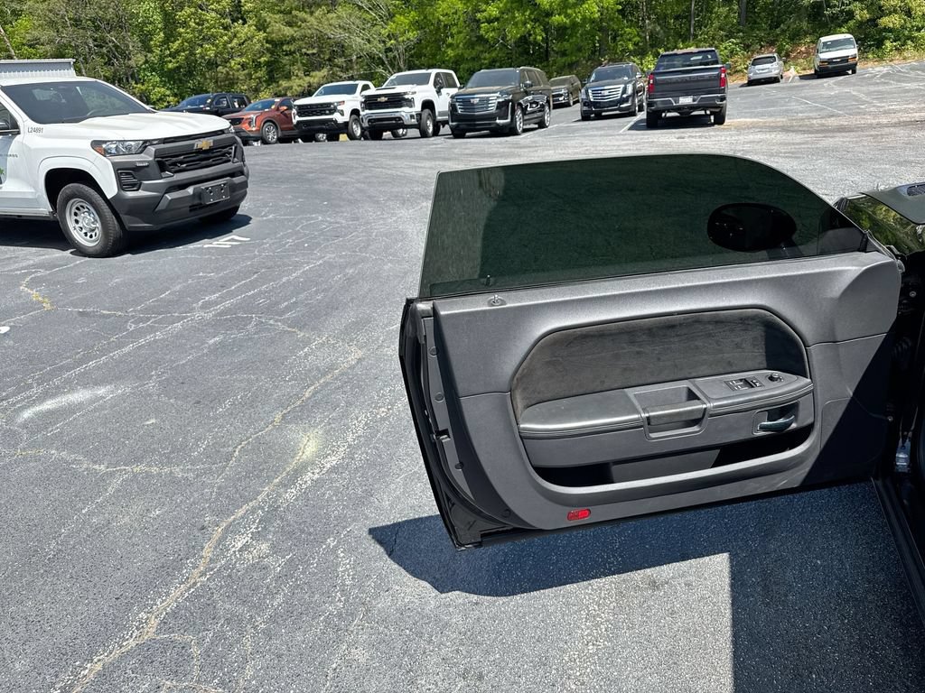 Used 2010 Dodge Challenger SRT8 RWD image 13