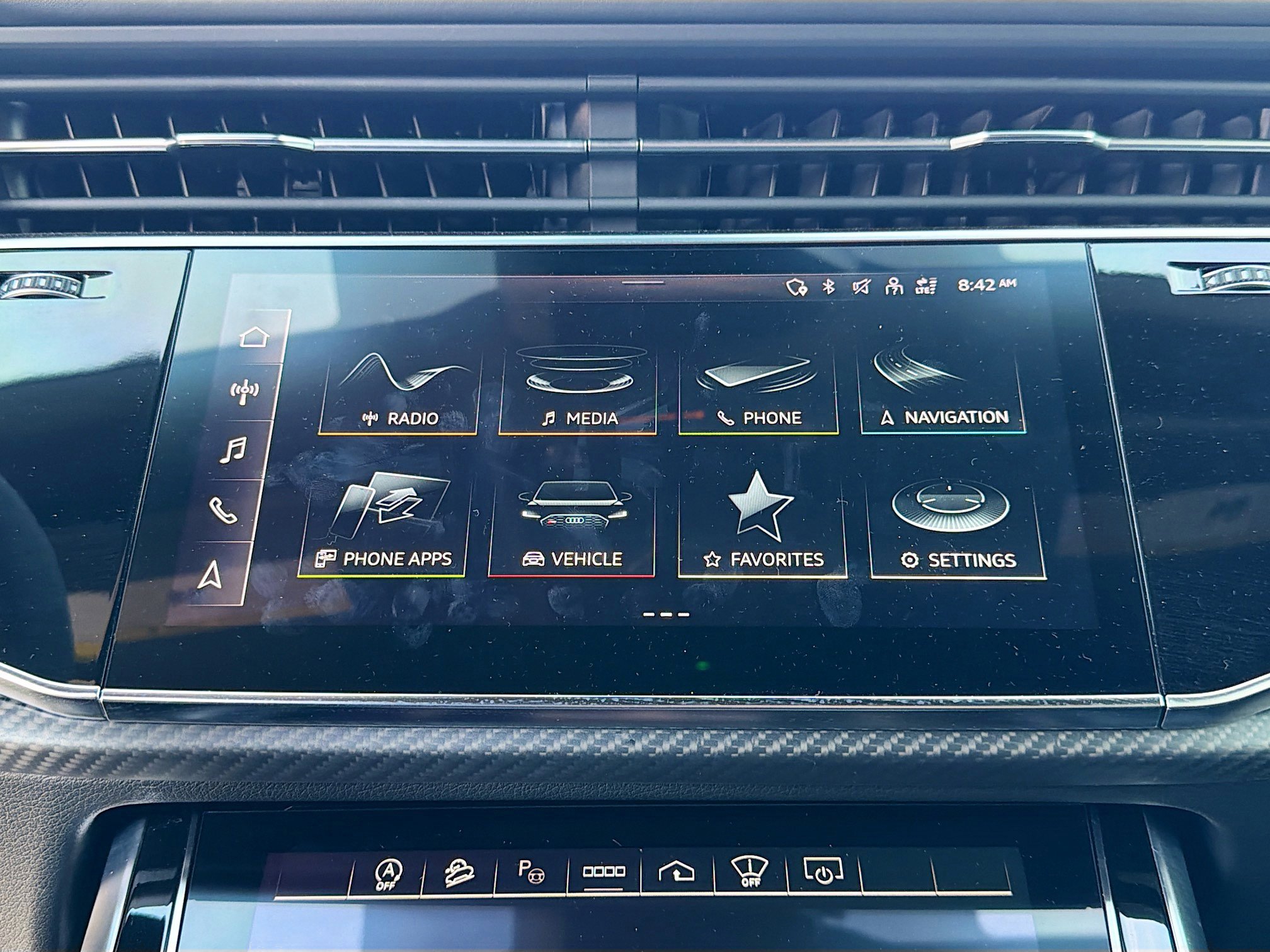 Used 2024 Audi RS Q8 w/ Black Optic Package image 29