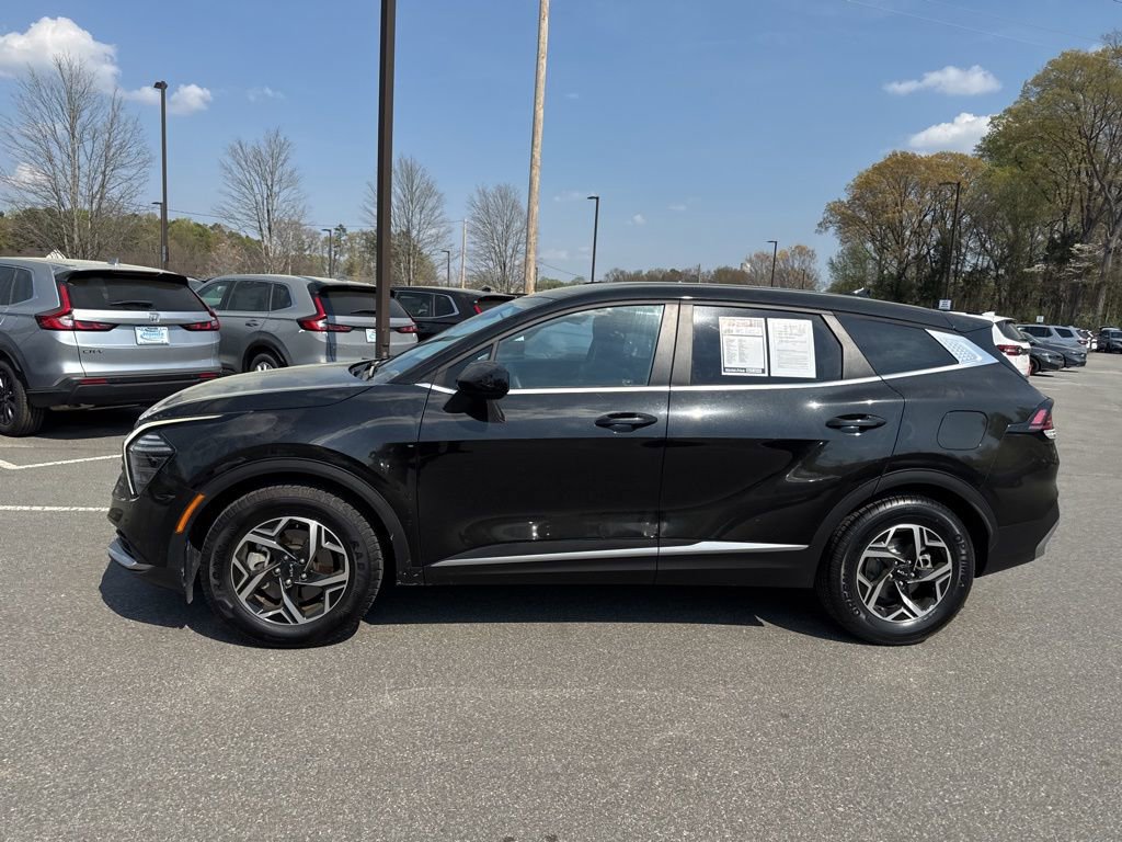 Used 2024 Kia Sportage LX image 5