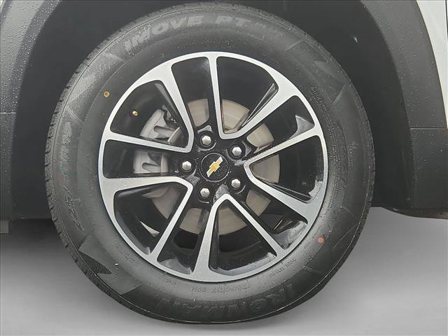 Used 2024 Chevrolet TrailBlazer LT w/ LT Cold Weather Package FWD image 28