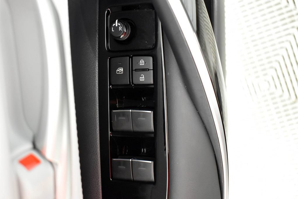 Used 2025 Toyota Corolla XSE image 10