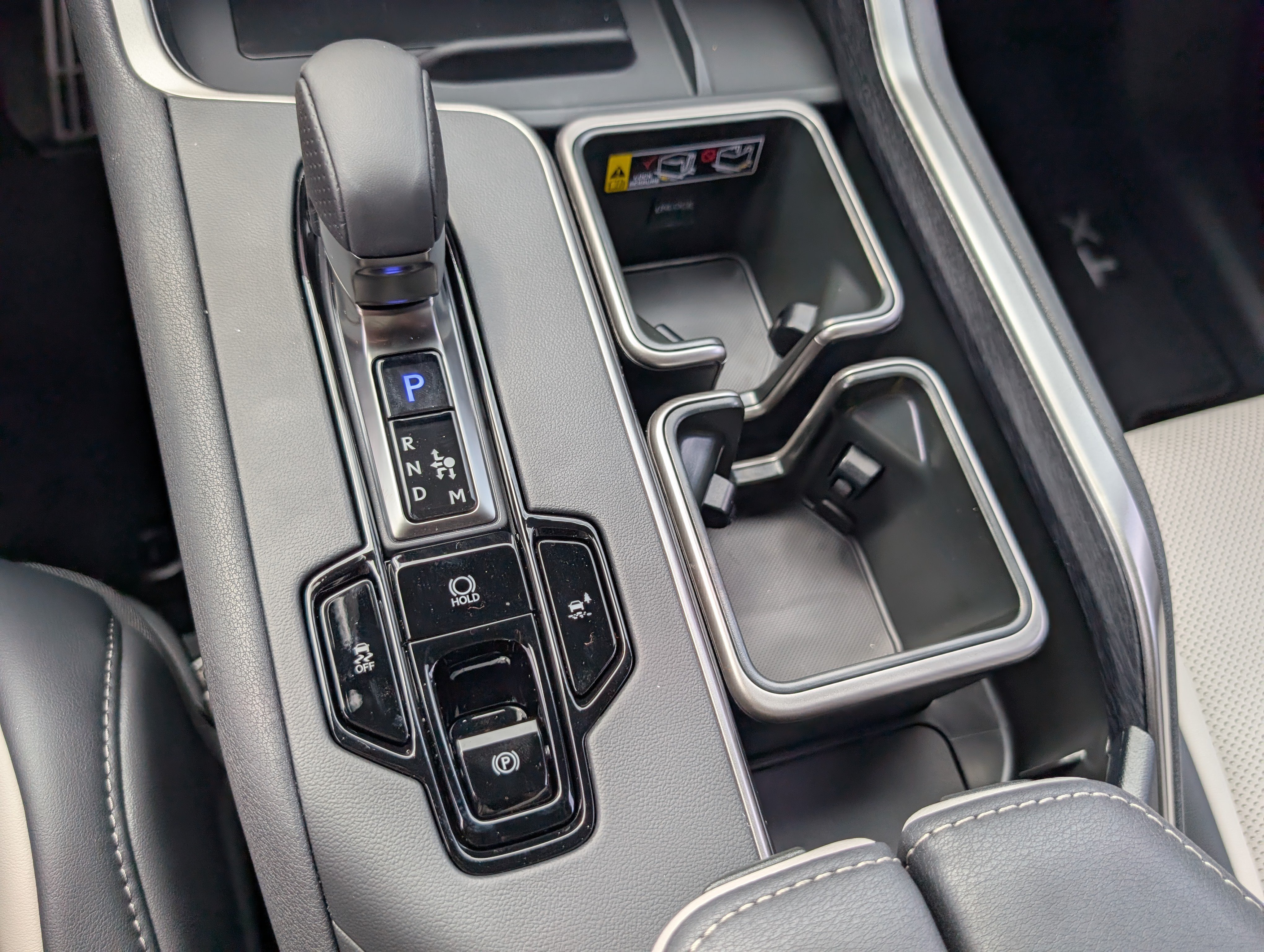New 2026 Lexus TX 500h AWD image 23