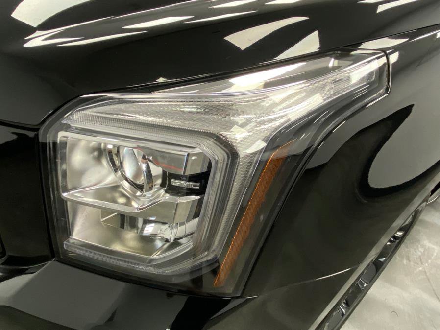 Used 2019 GMC Yukon SLT w/ Graphite Performance Edition image 11