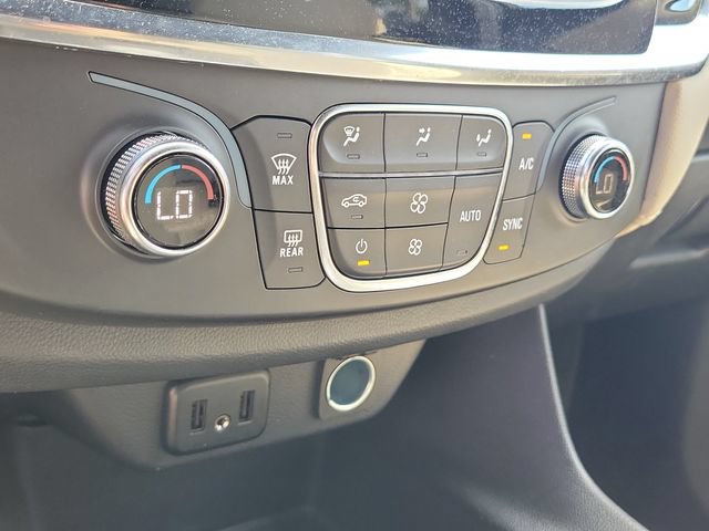 Used 2023 Chevrolet Traverse LS w/ Midnight/Sport Edition FWD image 31