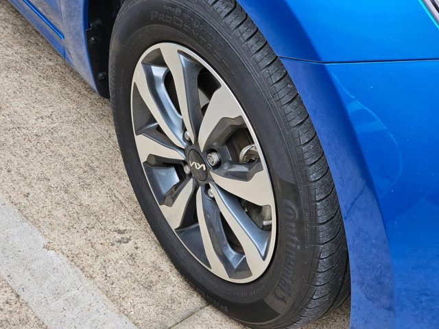 Used 2023 Kia Rio S w/ Technology Package image 4