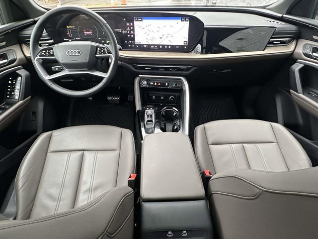 Certified 2025 Audi Q5 Premium Plus w/ Premium Plus image 15