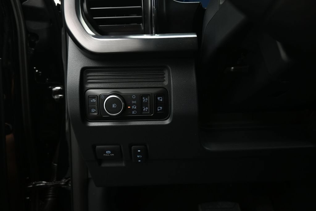 New 2026 Ford F450 Lariat w/ Lariat Premium Package AWD/4WD image 9
