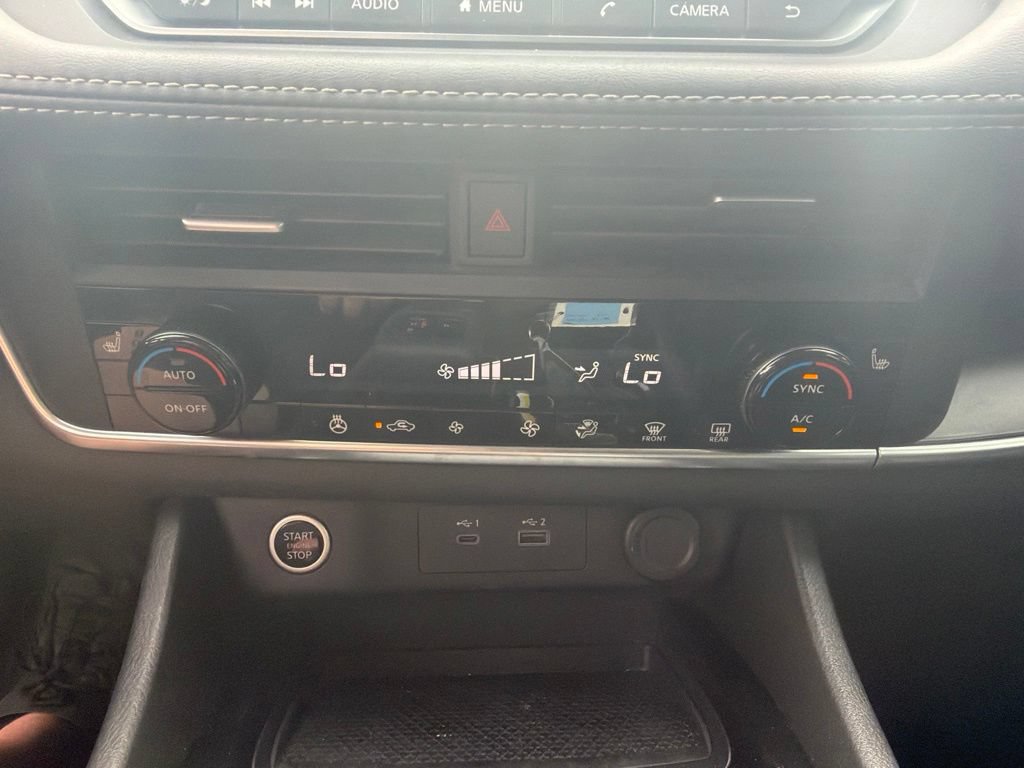 Used 2023 Nissan Rogue SV w/ SV Premium B Package FWD image 13