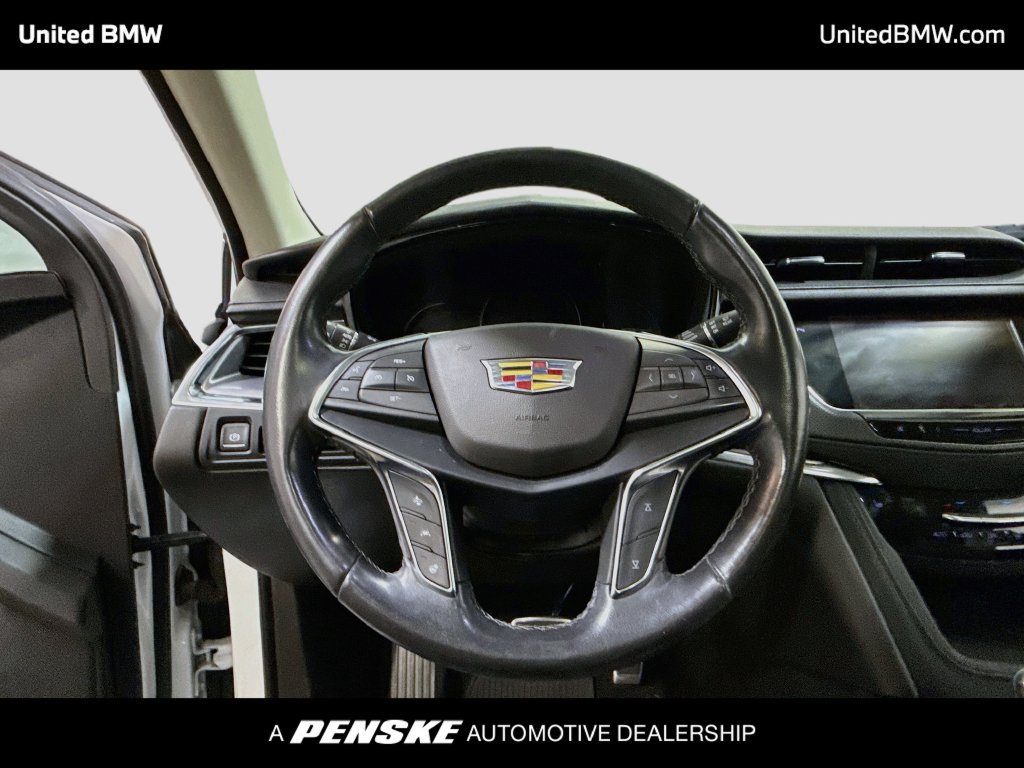 Used 2019 Cadillac XT5 Luxury w/ LPO, Black Ice Package FWD image 13