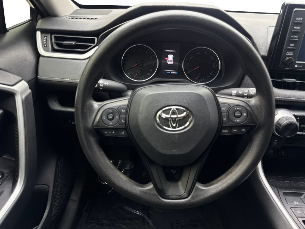 Used 2021 Toyota RAV4 LE FWD image 55