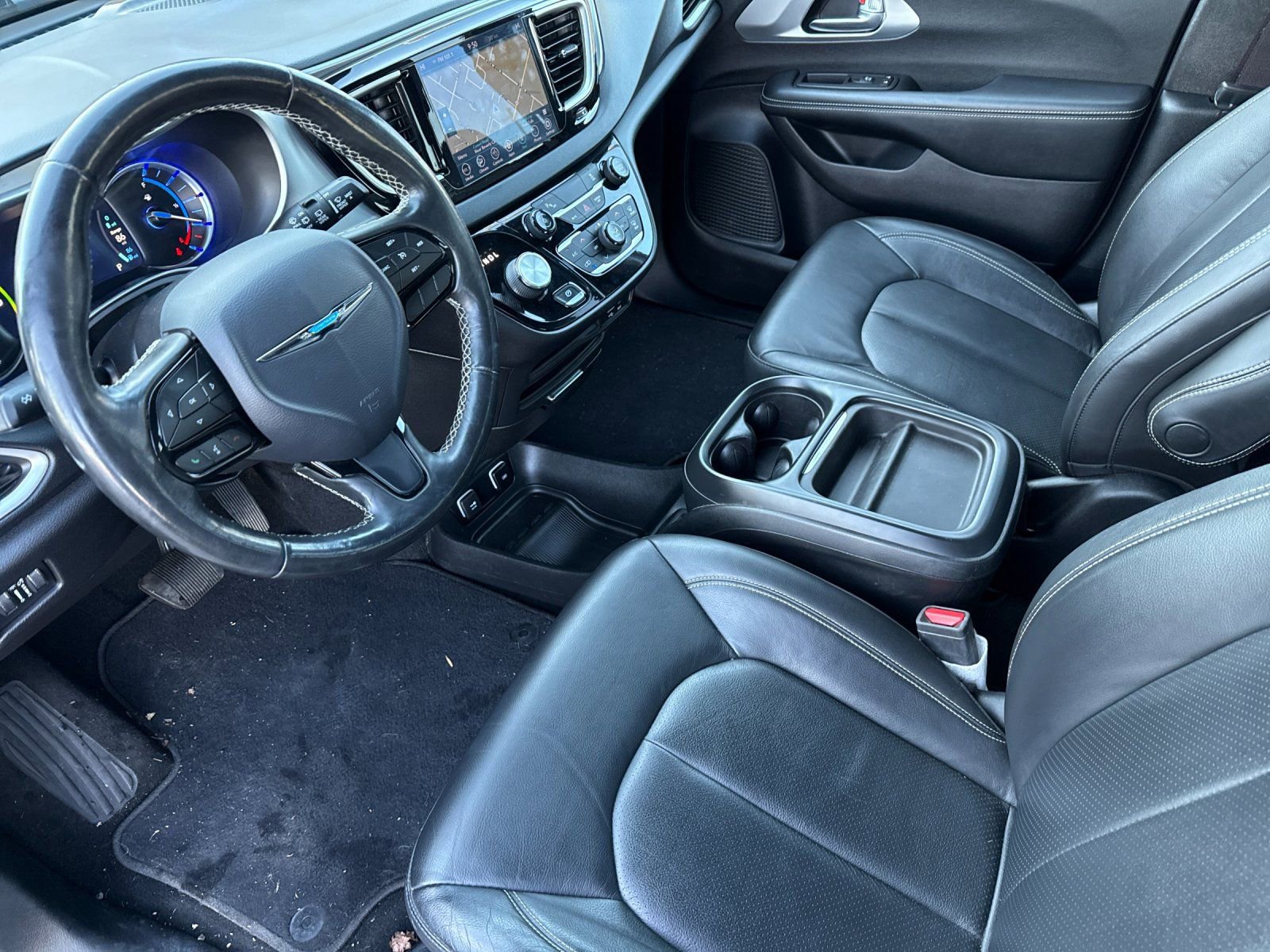 Used 2020 Chrysler Pacifica Touring-L w/ S Appearance Package image 9