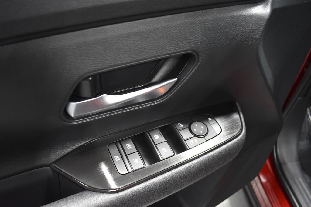 Certified 2025 Nissan Kicks SV w/ SV Premium Package image 15