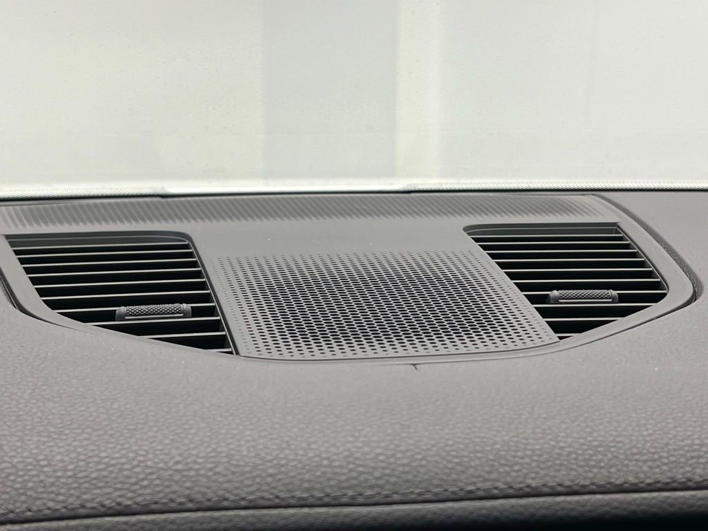 Used 2024 Porsche Panamera image 12