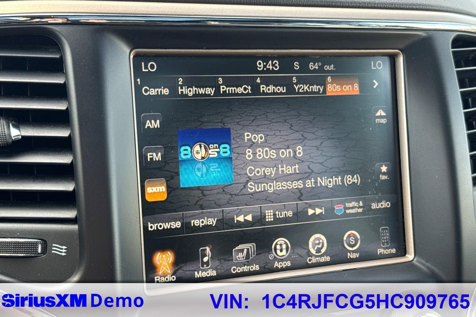 Used 2017 Jeep Grand Cherokee Overland image 29