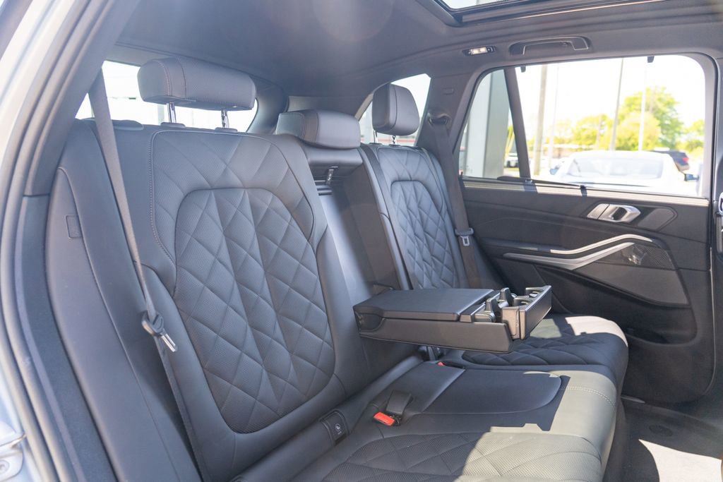 Used 2025 BMW X5 M60i image 19