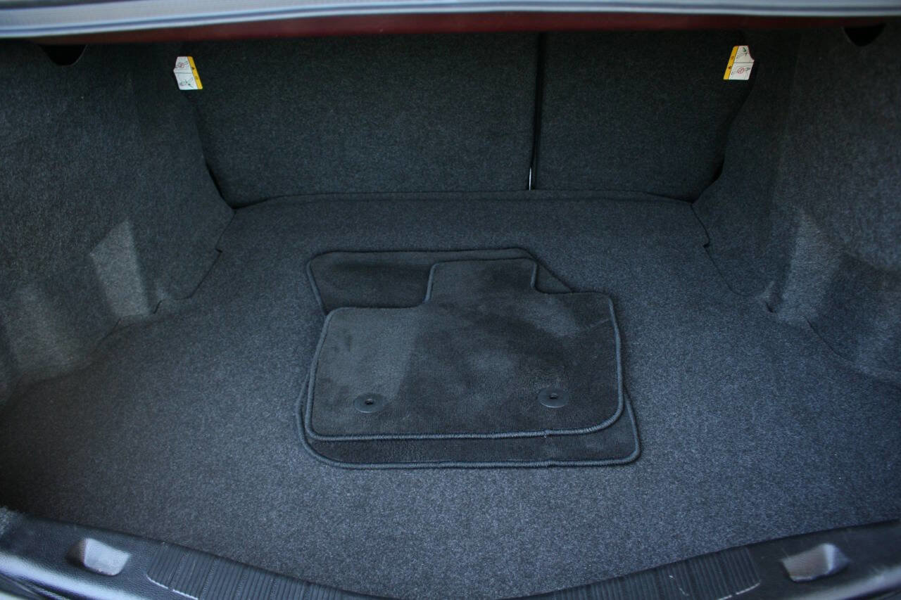 Used 2018 Ford Fusion SE w/ Fusion SE Technology Package FWD image 25