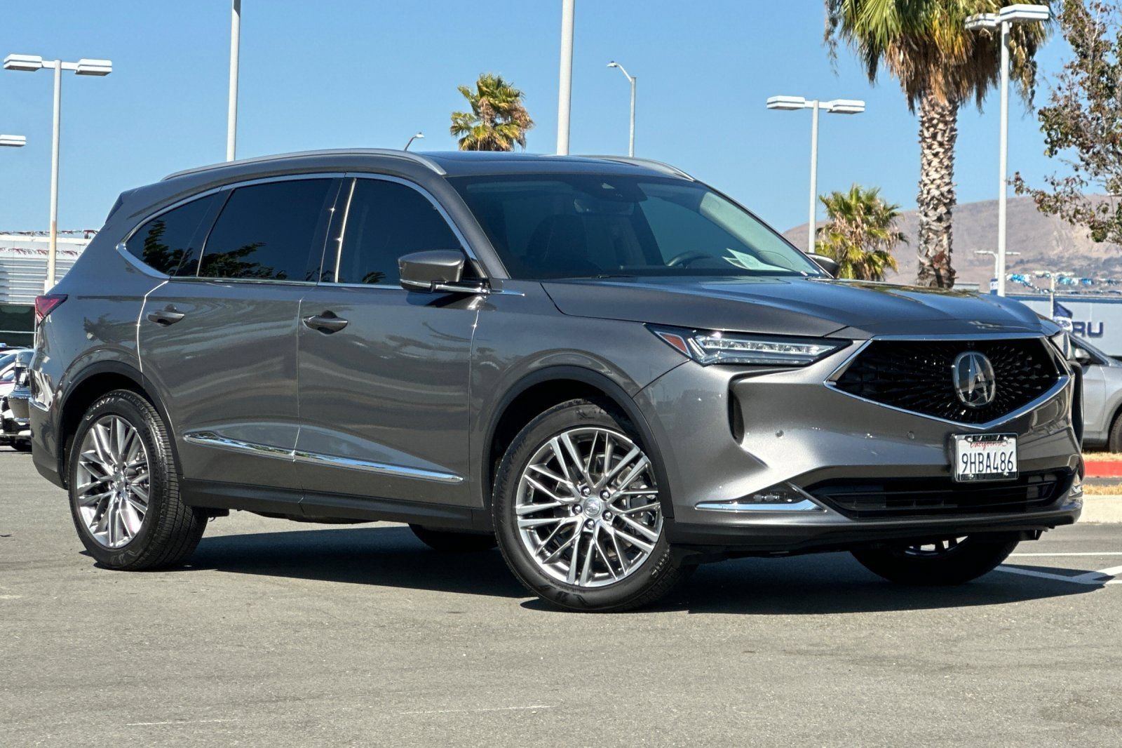 Used 2023 Acura MDX w/ Advance Package AWD/4WD image 2