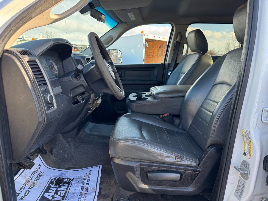 Used 2017 RAM 3500 Tradesman w/ Chrome Appearance Group image 15