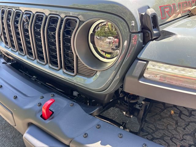 New 2026 Jeep Wrangler Unlimited Rubicon w/ Xtreme 35 Tire Package AWD/4WD image 16