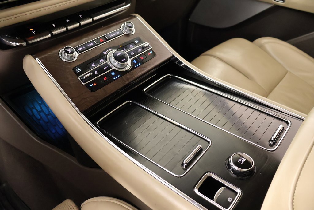 Used 2020 Lincoln Aviator Grand Touring w/ Equipment Group 302A image 9