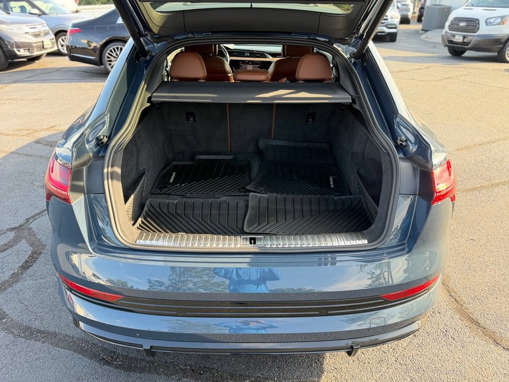 Used 2021 Audi e-tron Prestige w/ Prestige Package AWD/4WD image 10