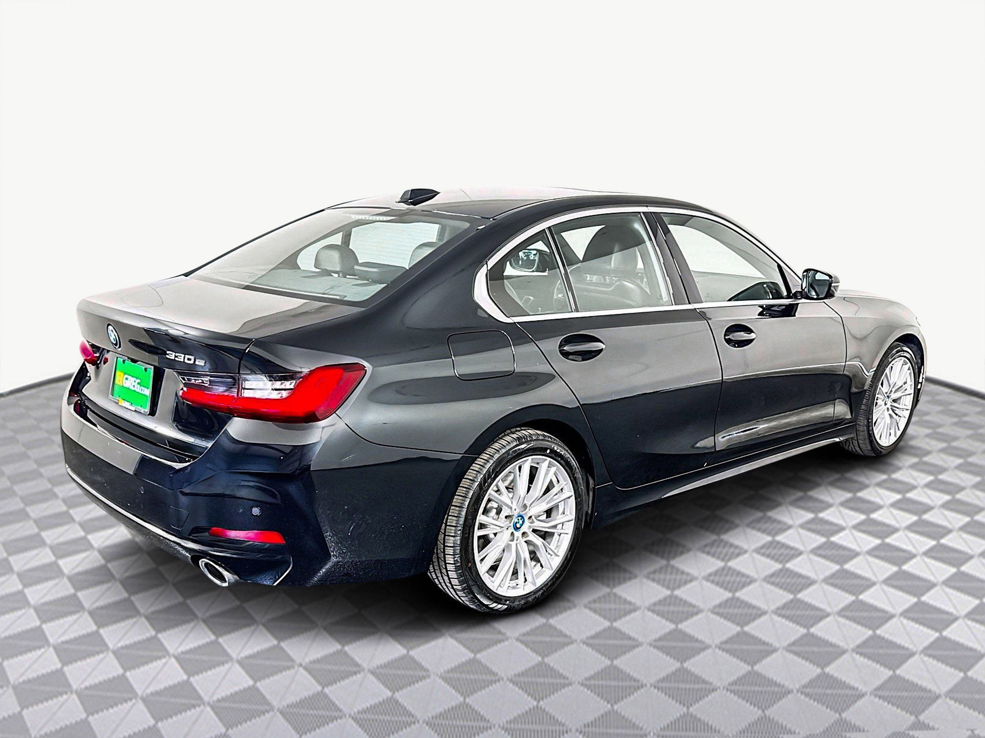 Used 2024 BMW 330e image 10