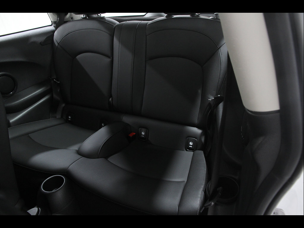 Used 2024 MINI Cooper S FWD image 18