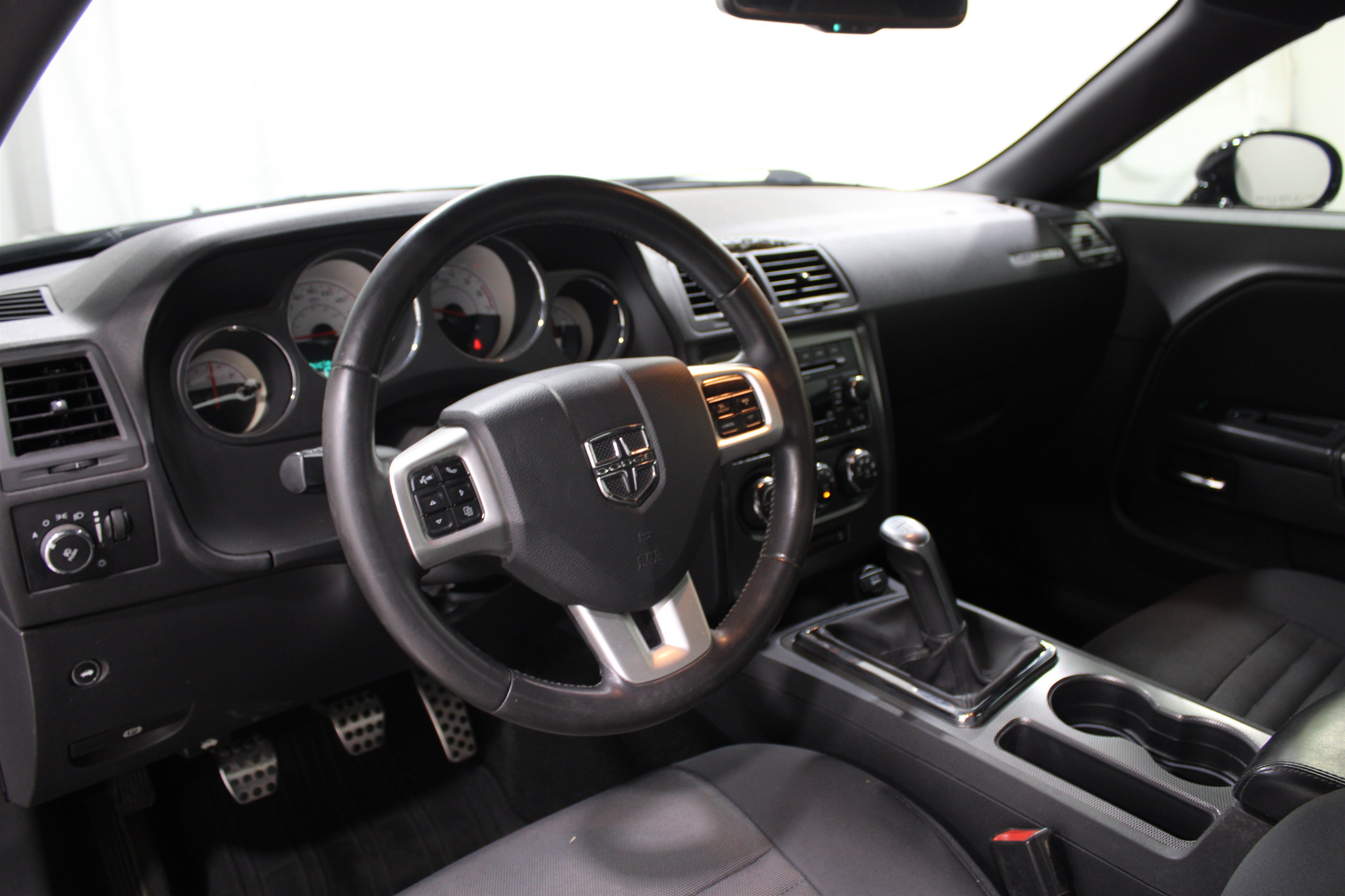 Used 2014 Dodge Challenger R/T w/ Blacktop Package RWD image 2
