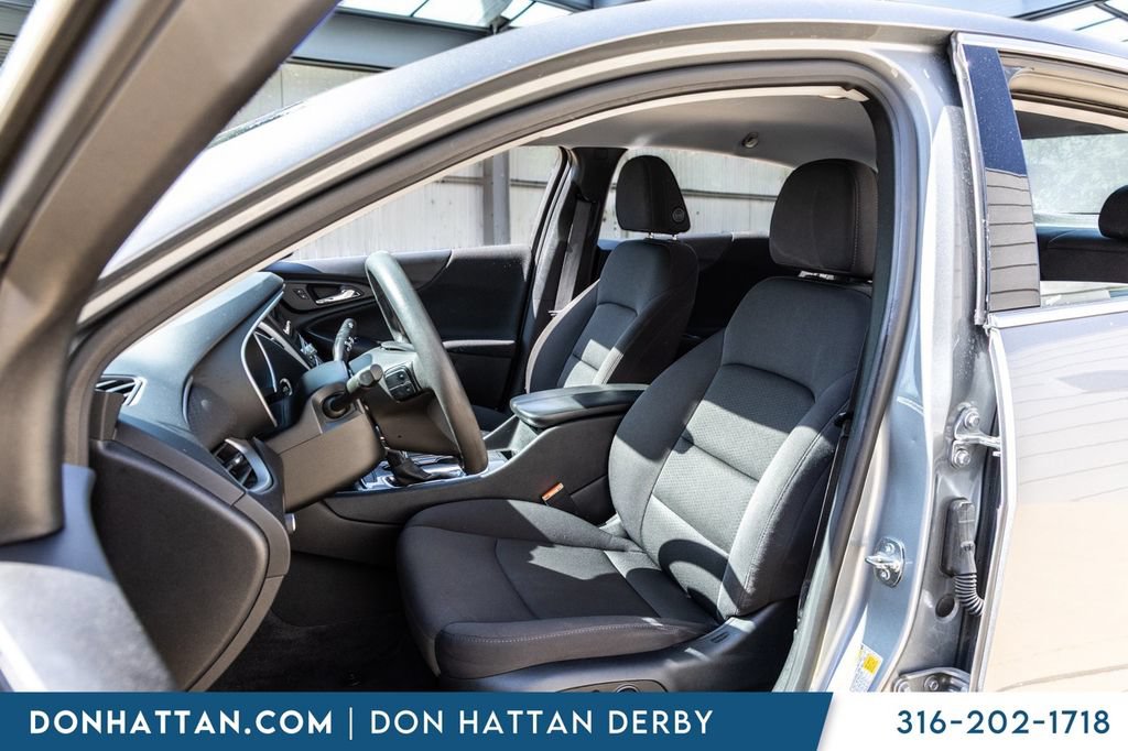 Used 2023 Chevrolet Malibu LT FWD image 17
