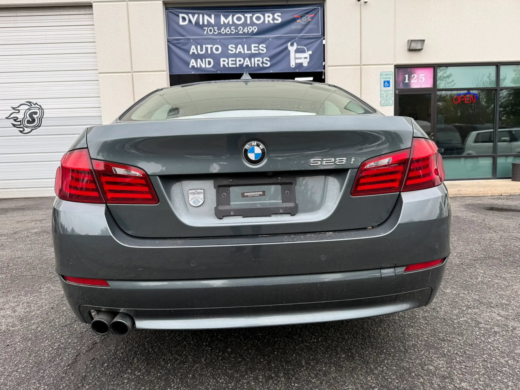 Used 2012 BMW 528i xDrive Sedan AWD/4WD image 6
