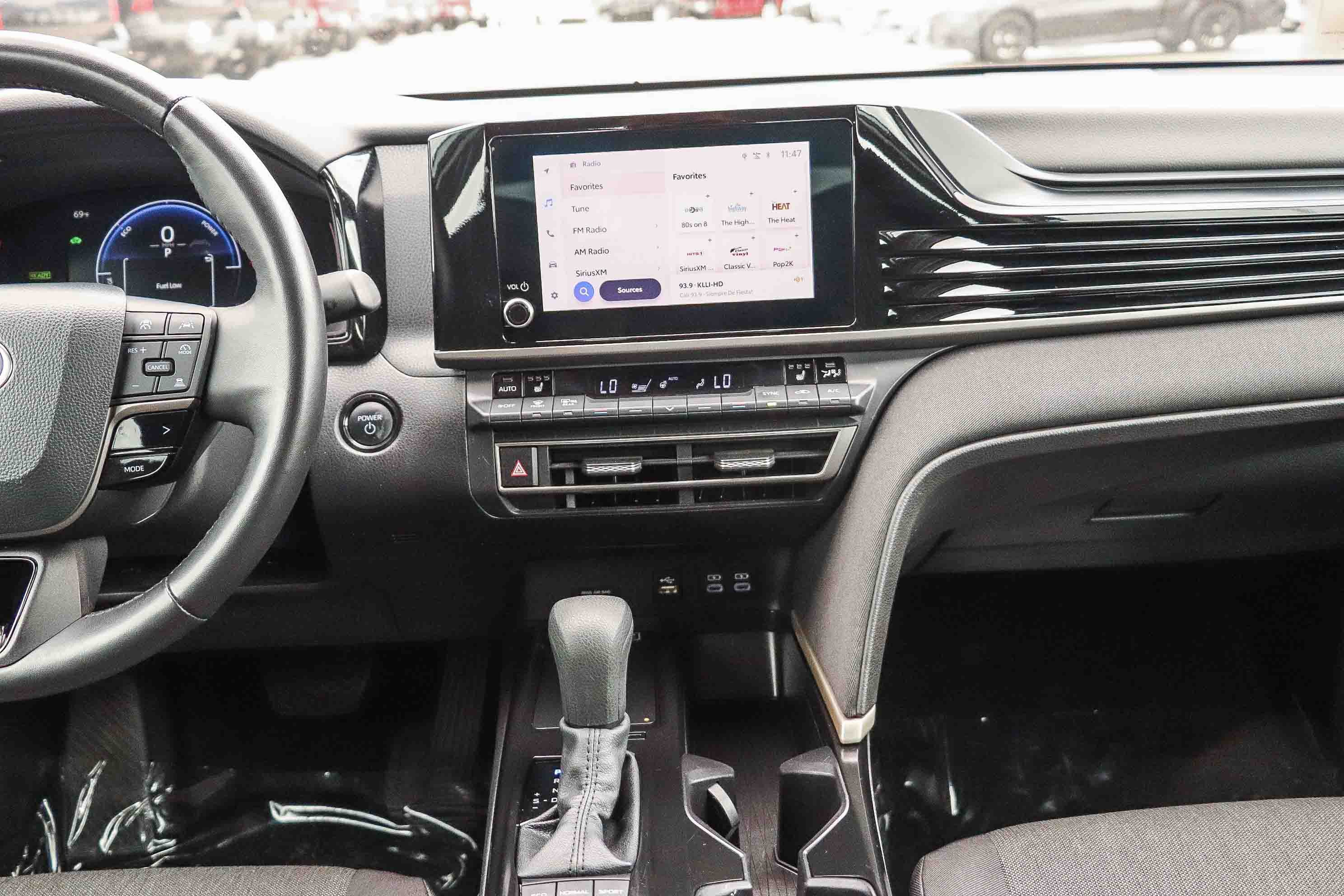Certified 2025 Toyota Camry SE AWD/4WD image 13