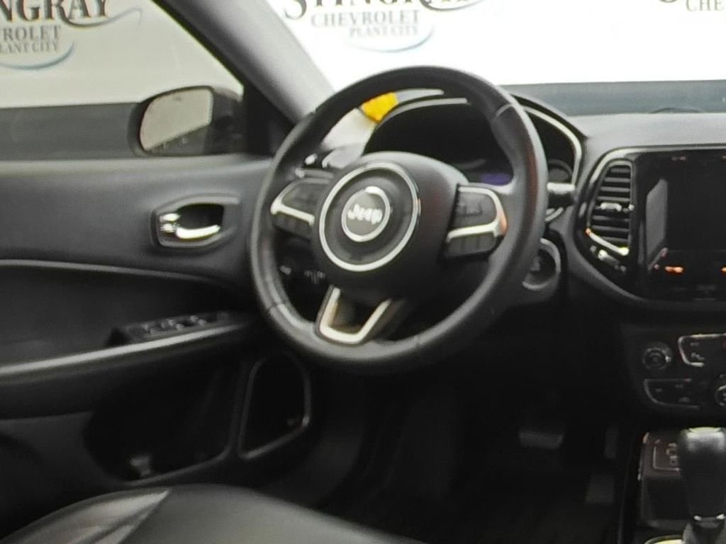 Used 2019 Jeep Compass Latitude FWD image 16