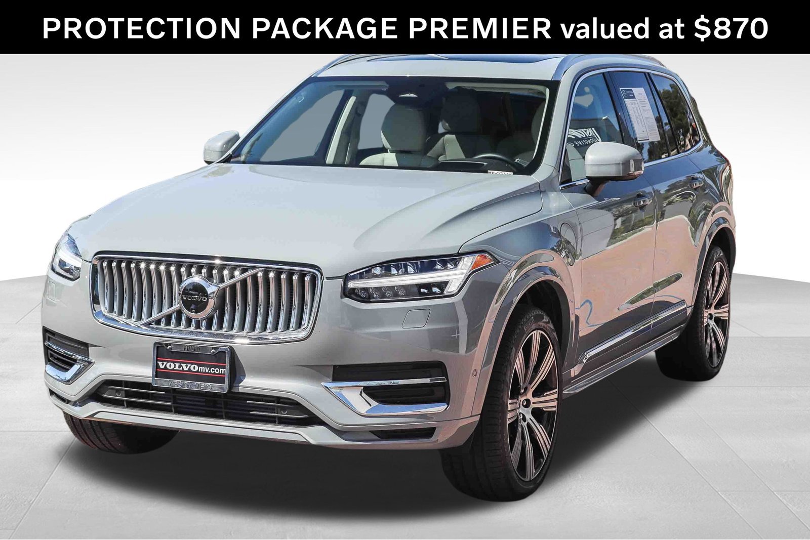 Used 2025 Volvo XC90 T8 Ultra w/ Protection Package Premier AWD/4WD image 3