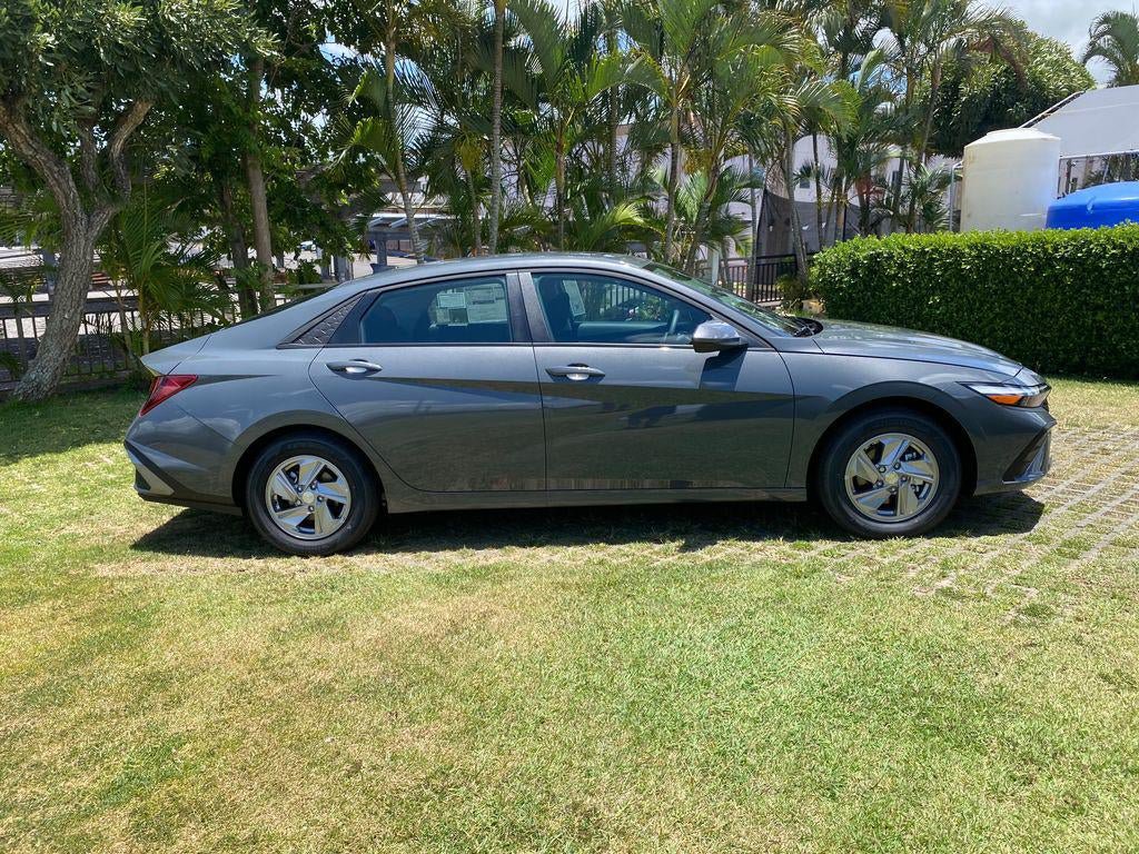 New 2026 Hyundai Elantra SE FWD image 8