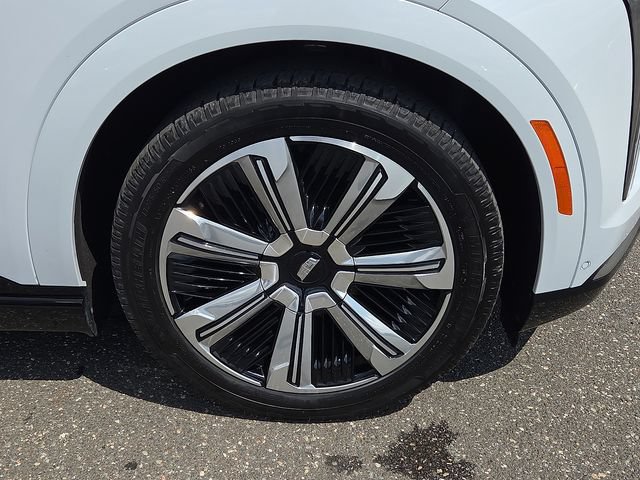 Certified 2026 Cadillac Escalade IQ Luxury 2 AWD/4WD image 8